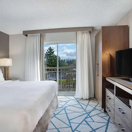 Embassy Suites By Hilton Seattle Bellevue Exterior photo